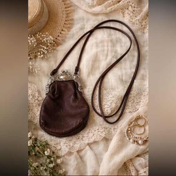 Handbags - Vintage Leather Kiss Lock Mini Crossbody Bag | Boho Brown Purse